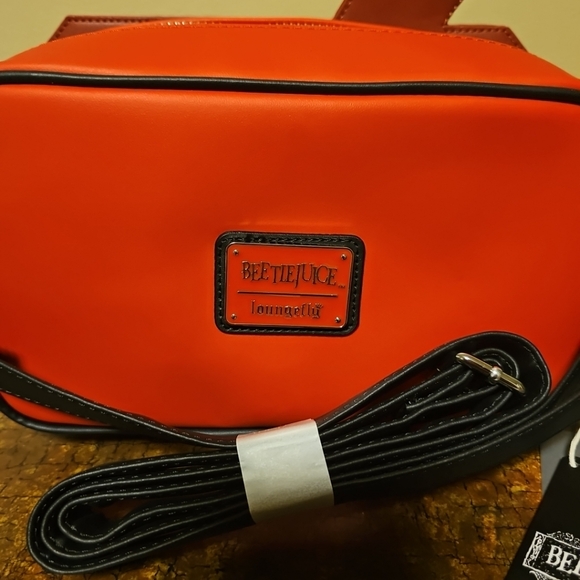 Loungefly Universal Beetlejuice Graveyard Sign Crossbody Bag NWT - Picture 4 of 6